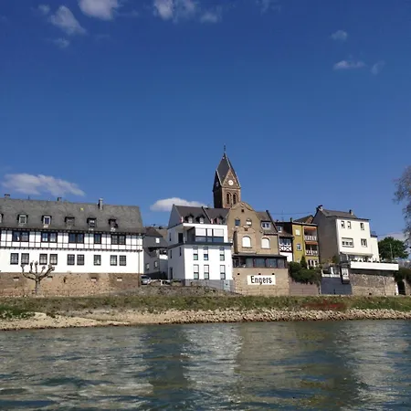 Zur Schloss-schenke 3*