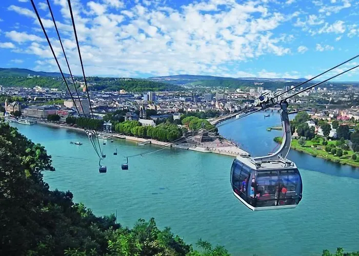 小酒馆城堡酒店 酒店