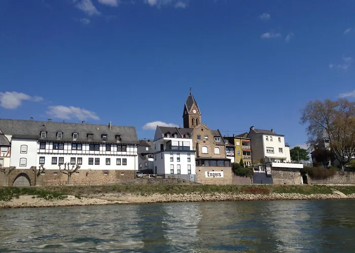 Zur Schloss-schenke 3*