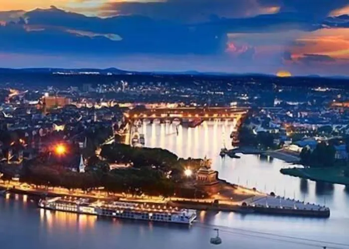 酒店 小酒馆城堡酒店 3*