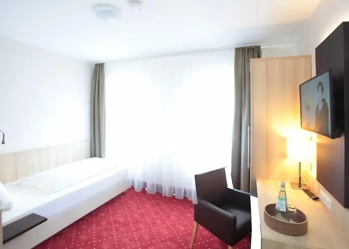 酒店 小酒馆城堡酒店 3*